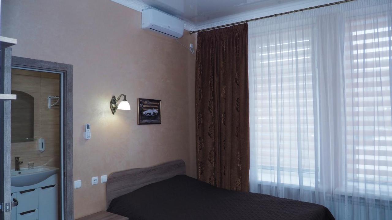 Hotel "Nizhyn" Exterior foto
