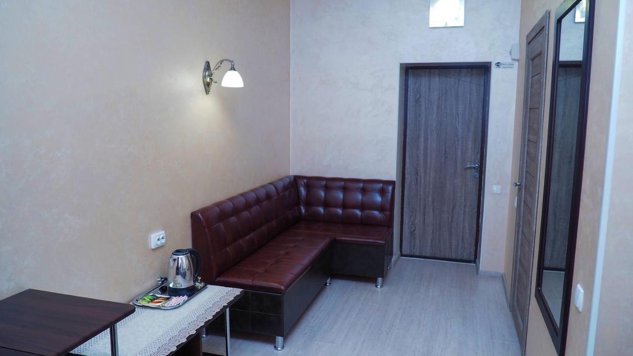 Hotel "Nizhyn" Exterior foto